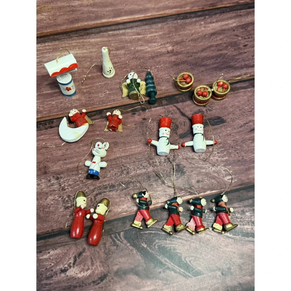 Wood Hand Crafted Vintage Christmas Ornaments Lot of 18 Mini Figurines